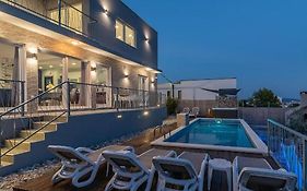 Villa Hedonist